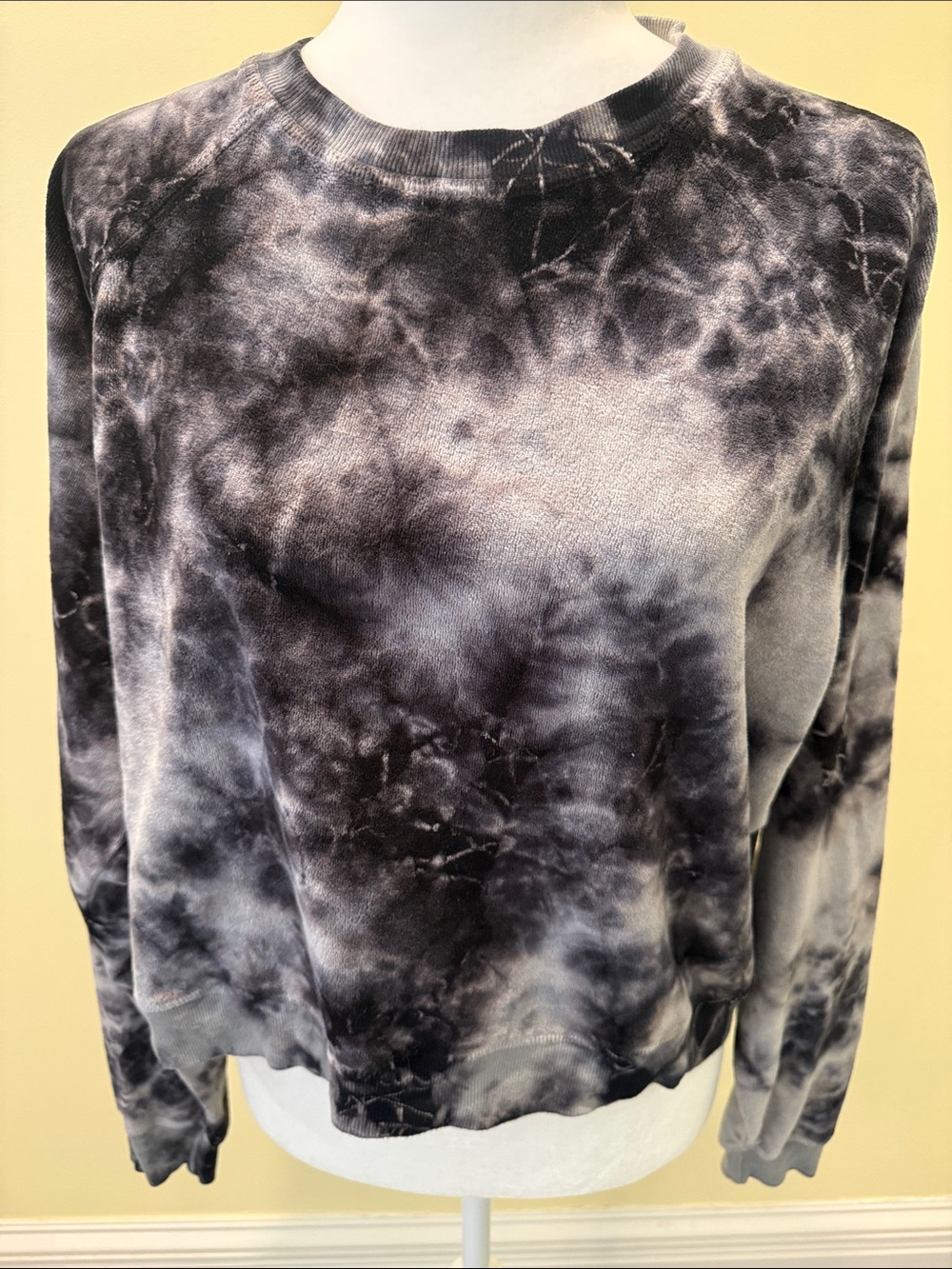Electric & Rose Tie-Dye Crewneck Sweatshirt Size S